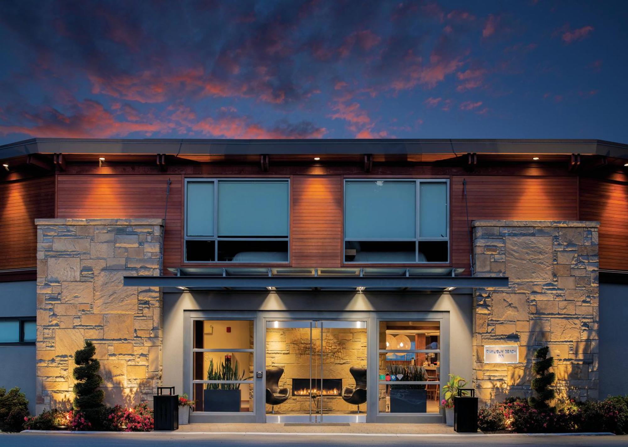 Qualicum Beach Inn Exterior photo